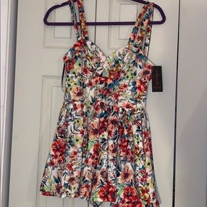 Floral romper NWT